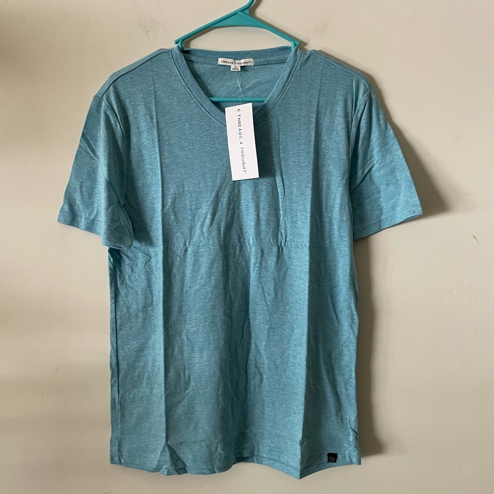 THREDS 4 THOUGHT ladies size L. Short sleeve shirt.